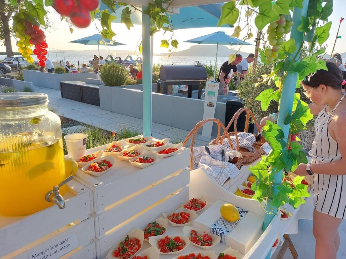 Fonyód Sunset Resort - Lakeside Boutique Apartments מראה חיצוני תמונה